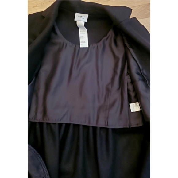 New AKRIS PUNTO Ruffled Back Single-Breasted Coat Size 12 Black - Picture 7 of 12